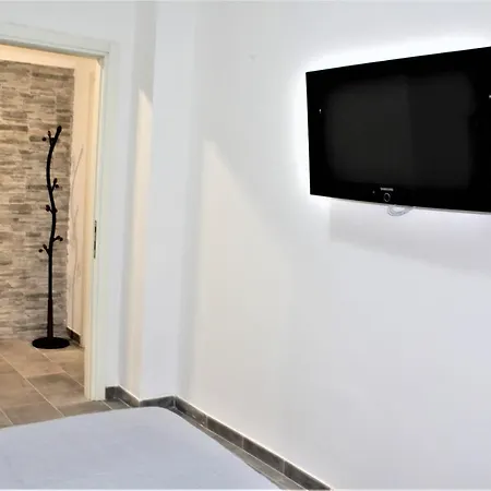 Ls-house - In The Heart Of Apartment